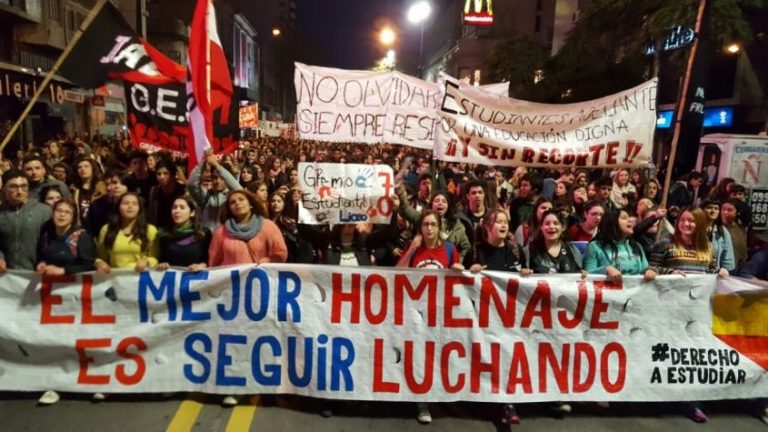 estudiantes en marcha