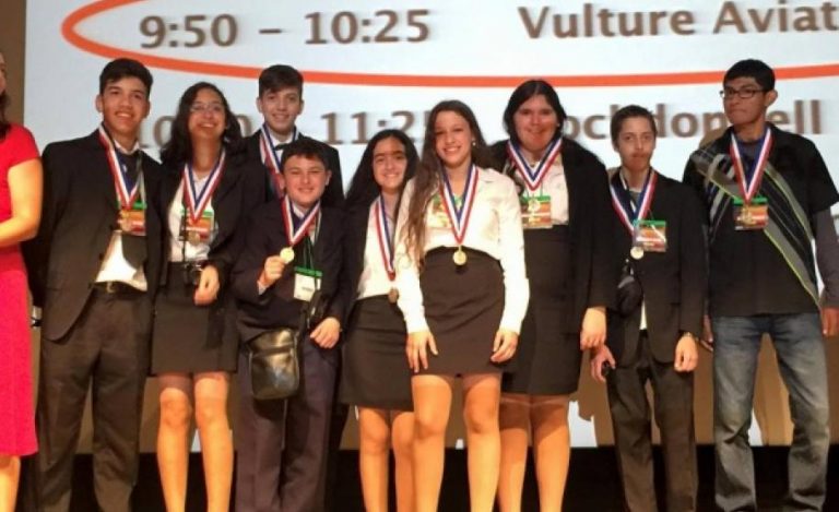 estudiantes uruguayos oro nasa