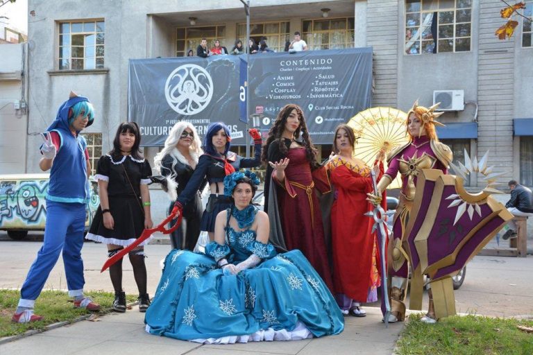 feria-de-culturas-alternativas-067055200-1457105545