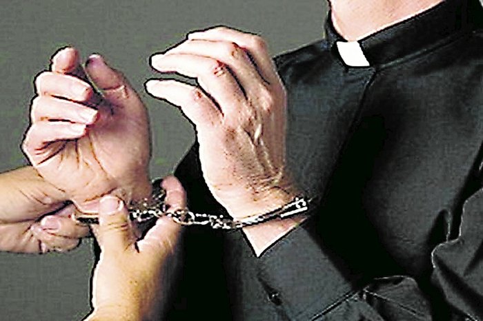 sacerdote-violador-jpg_700x0