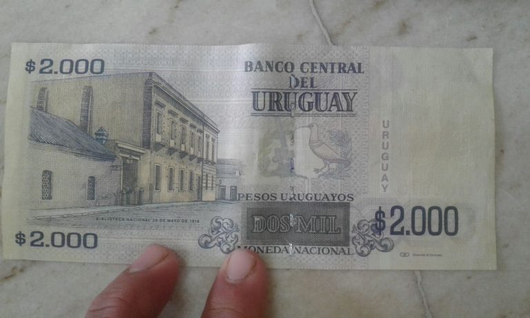 Billetes falsos (2)
