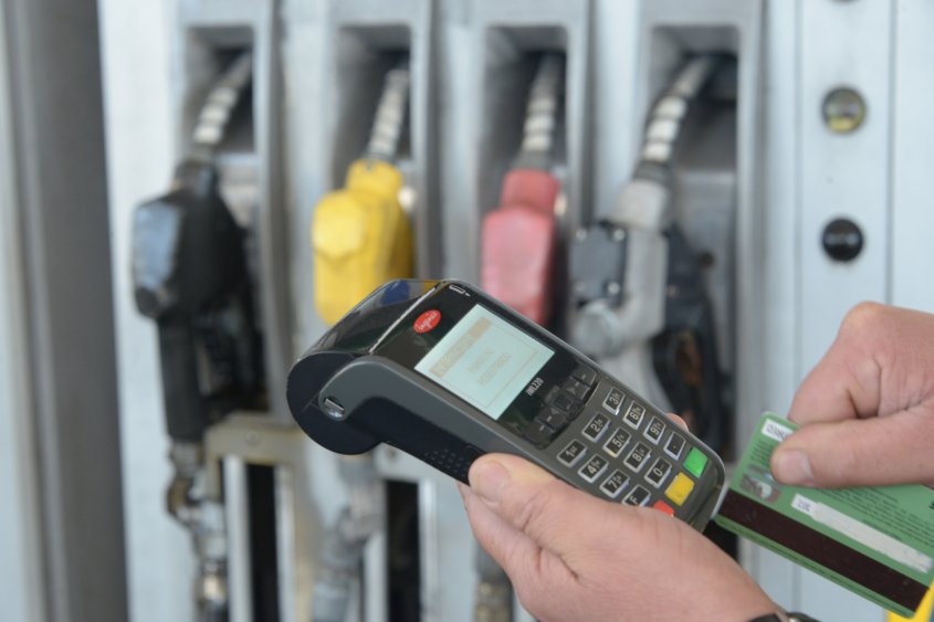 Tarjeta estación de servicio -observador