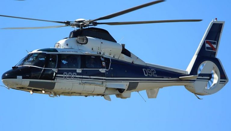 Helicóptero de traslado. Foto Emilio Sanni