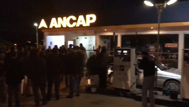 Conflicto ANCAP Santa clara