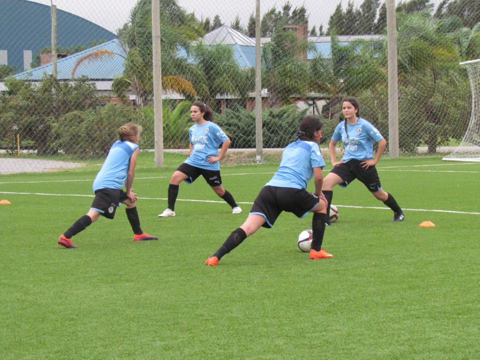 Entrenamiento sub17 femenino -ofi