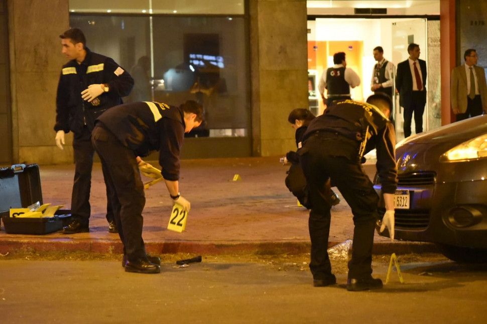 Asalto cajero -observador