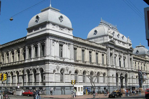 facultad-derecho-uruguay-e