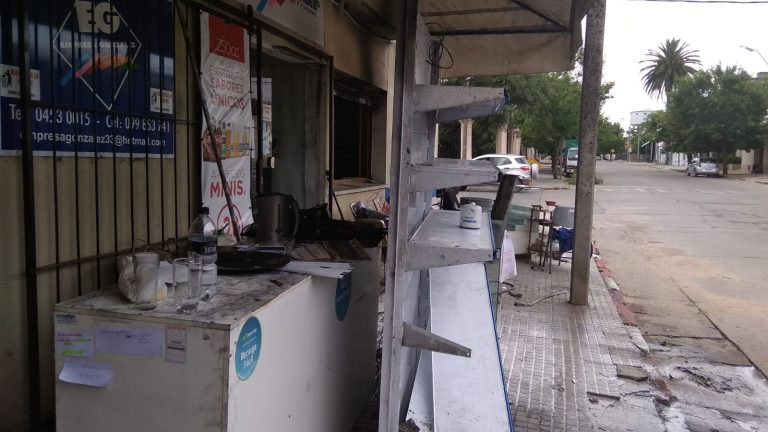 Incendio empresa Gonzalez (5)