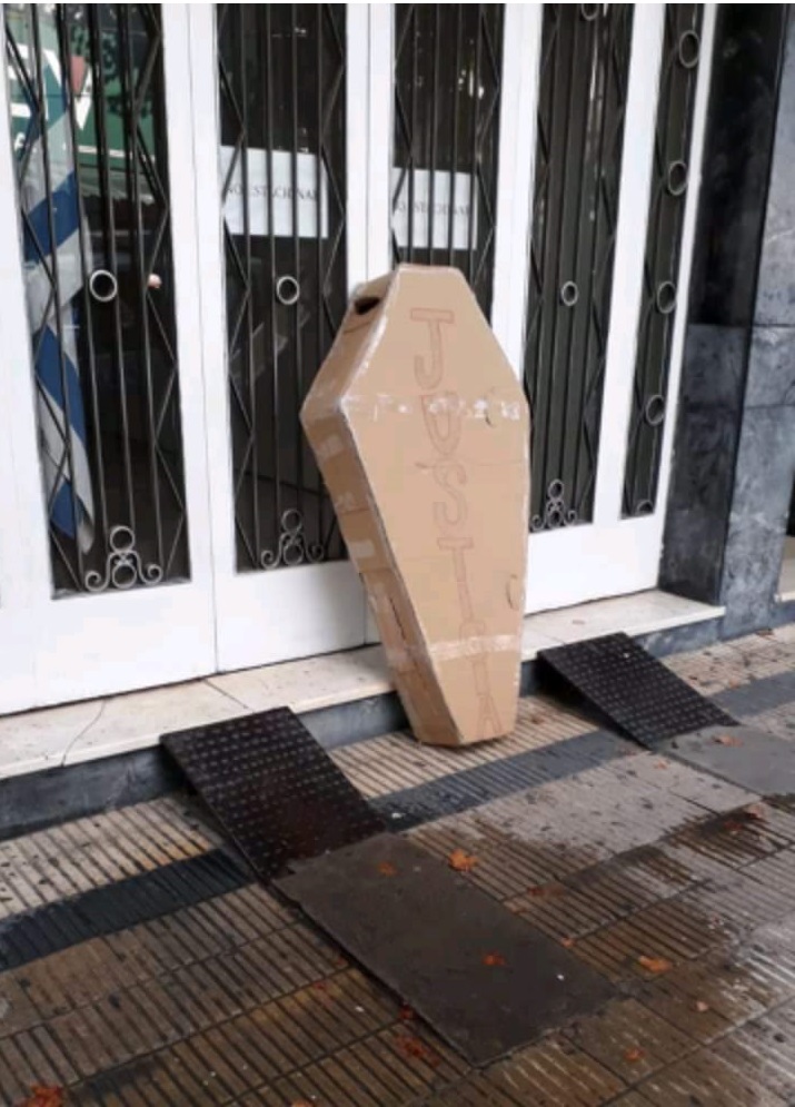 Intervención artísitica, donde está Rocío