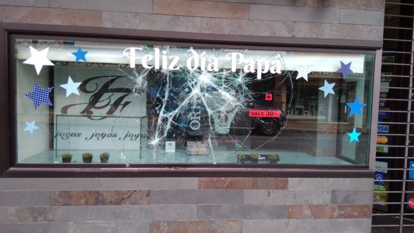 Vidriera JF Joyas (2)