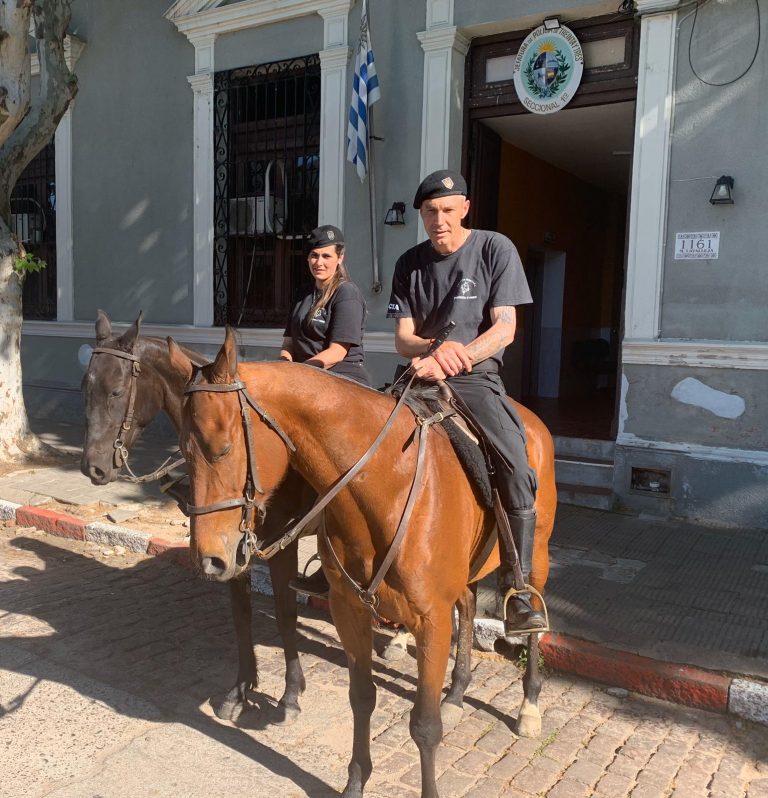 Policía montada - Treinta y Tres