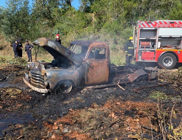 Camioneta calcinada (1)