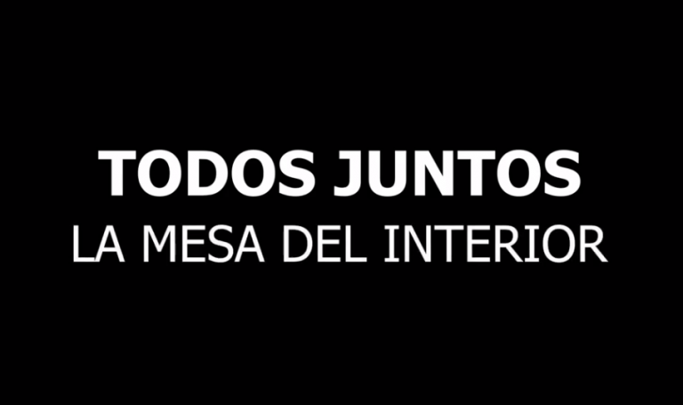 Todos juntos - la mesa del interior