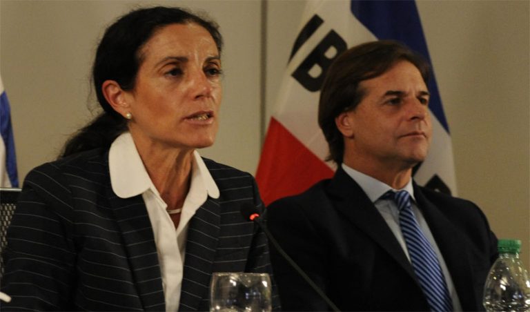 Ministra Azucena Arbeleche