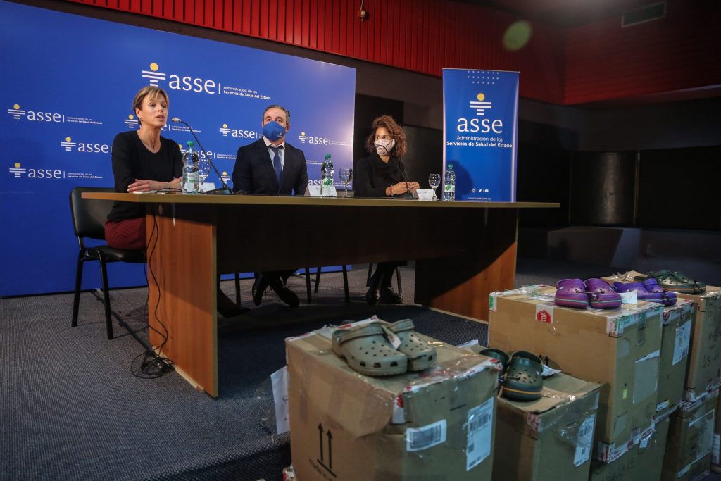 Donación calzado Croc ASSE (5)