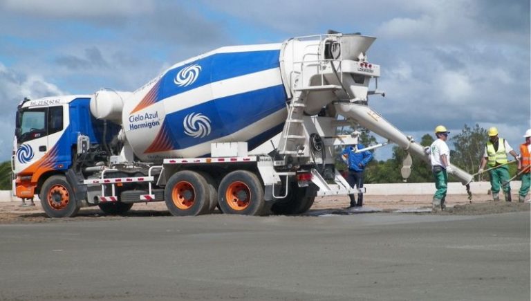 Obras, cemento, trabajadores