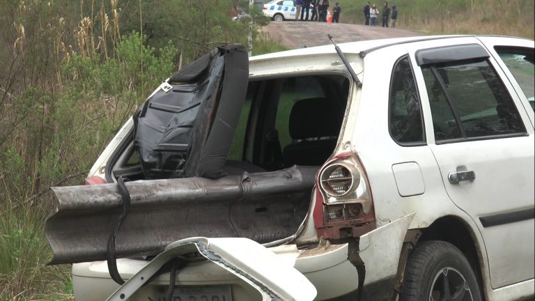 Auto chocado ruta 44