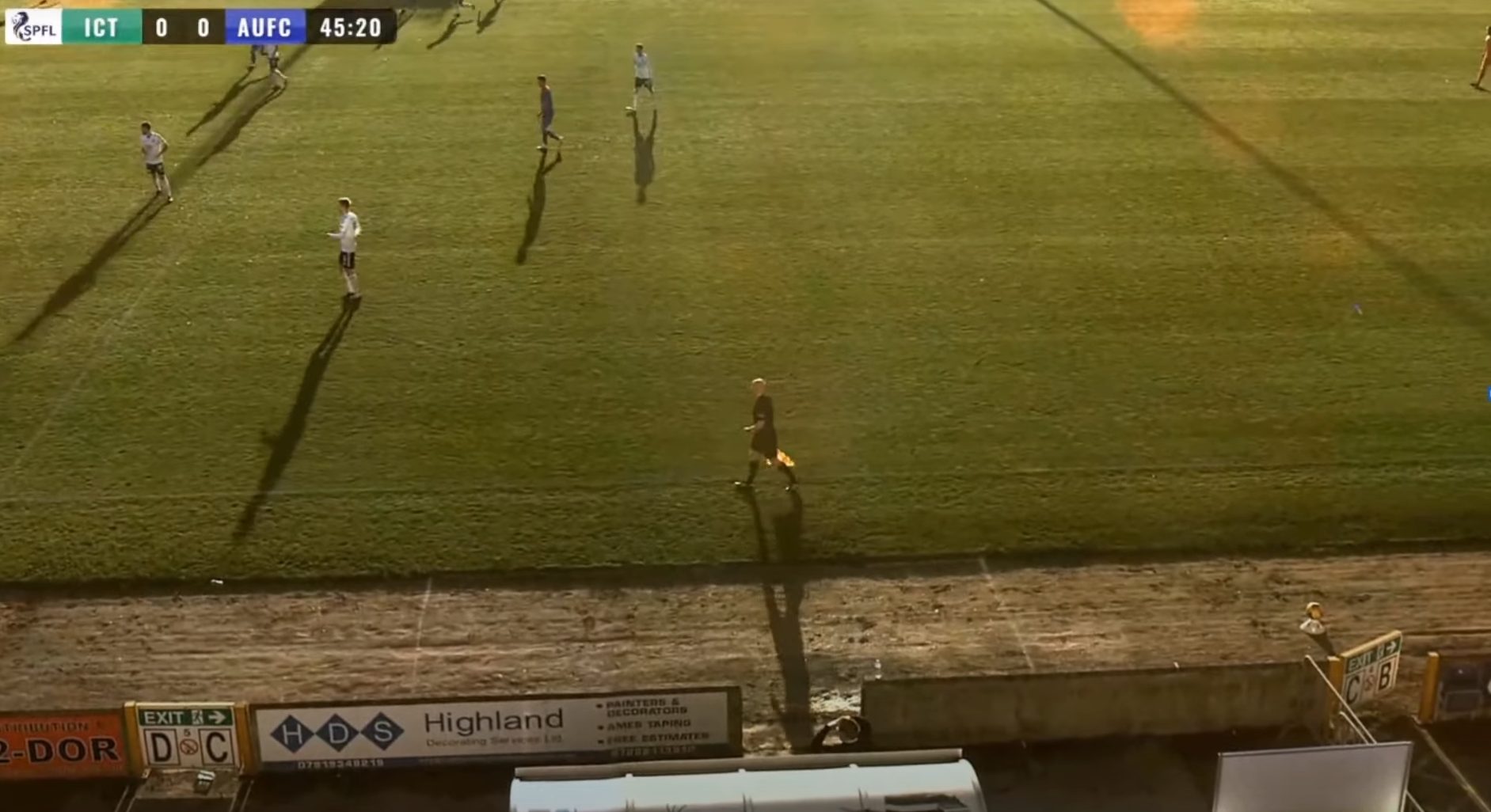 camara enfoca linier calvo