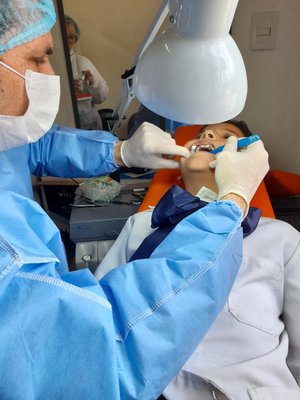 Escolar en el dentista