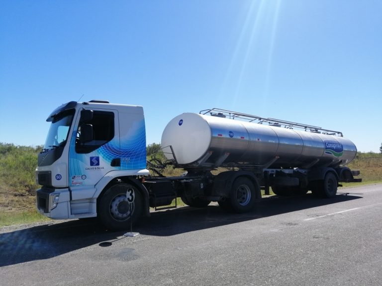 Camión de Conaprole pierde dos ruedas (1)