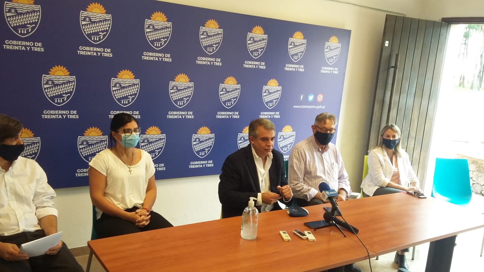 Conferencia de prensa sobre COVID-19