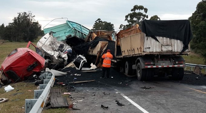 Accidente Fatal Doble En Ruta 8, Dos Camiones Chocaron De Frente En ...