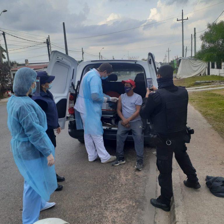 Vacunación puerta a puerta (2)