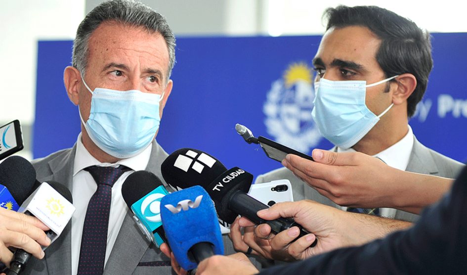 Ministro de Salud Pública Daniel Salinas