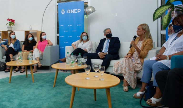 Inserción y visibilidad de mujeres de ciencia