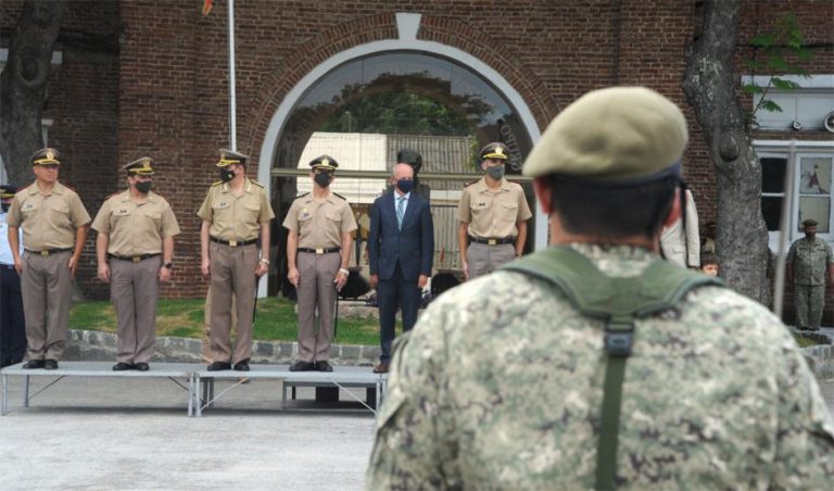 Ministro García en toma de posesión de Diego Jordán