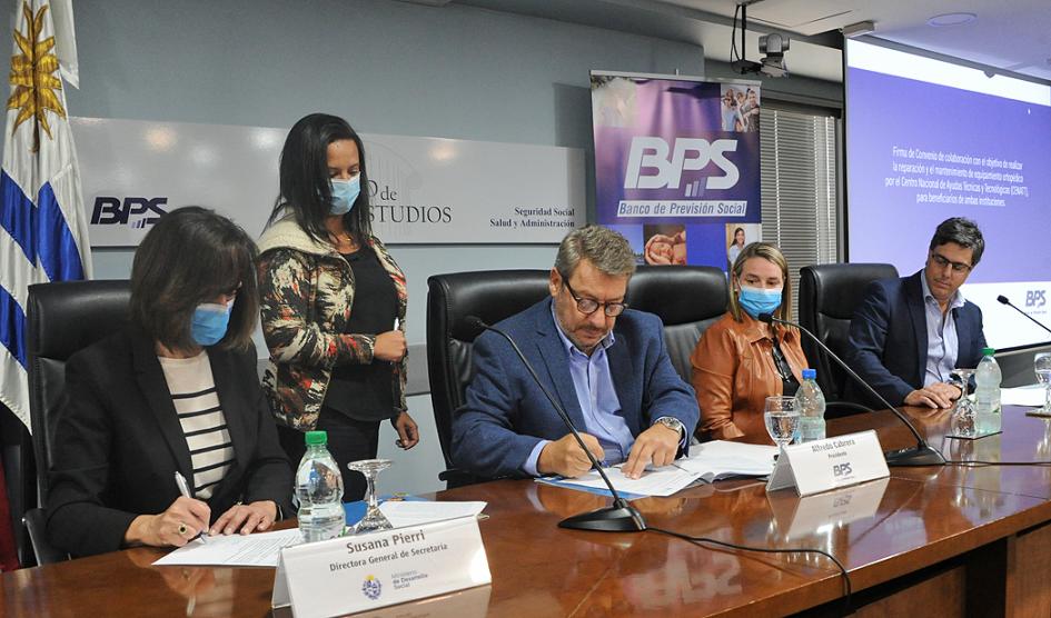 Acuerdo MIDES equipamiento ortopédico