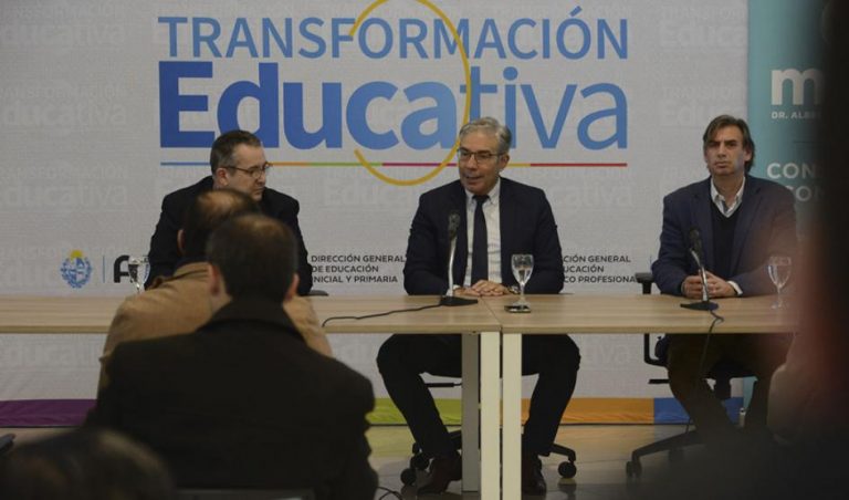 Mantenimiento de escuelas rurales