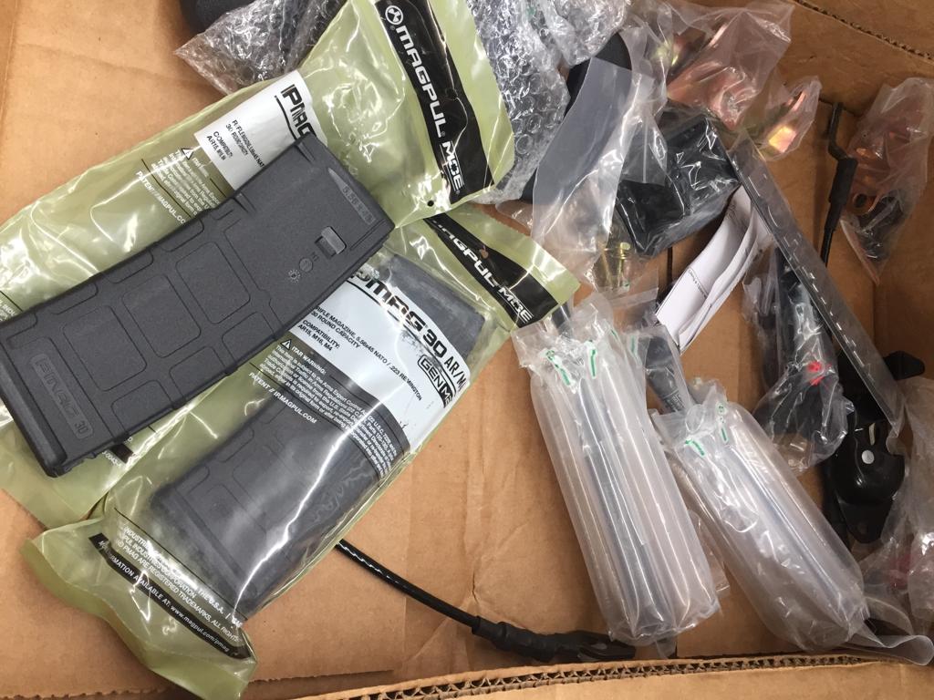 Partes de armas por correo