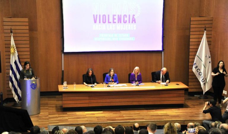 Contra la violencia