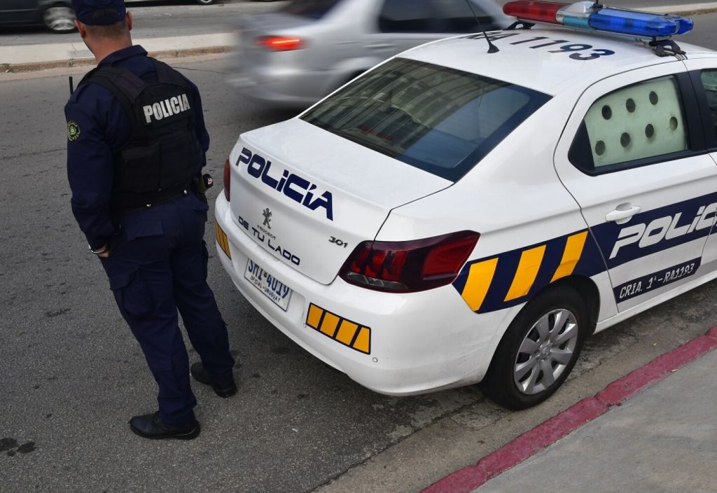 Policía